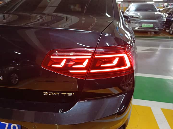 Фото 8 - Volkswagen Magotan