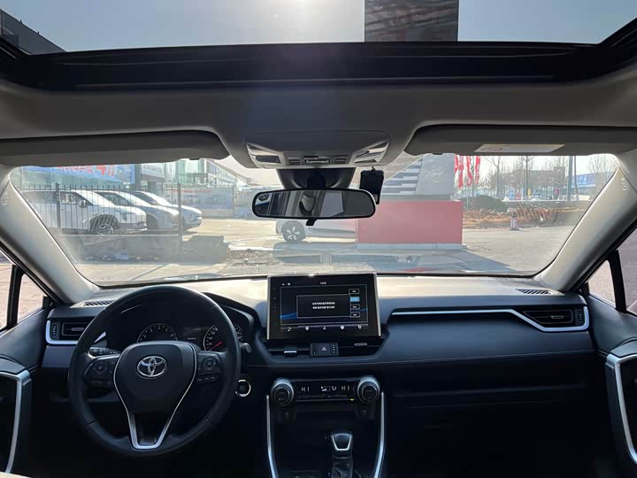 Фото 7 - Toyota Wildlander