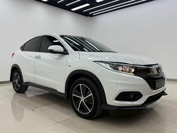 Фото 2 - Honda Vezel