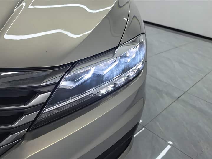 Фото 5 - Volkswagen Lavida