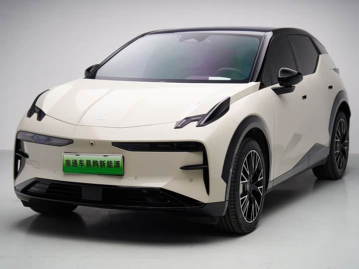 Фото 1 - Zeekr X