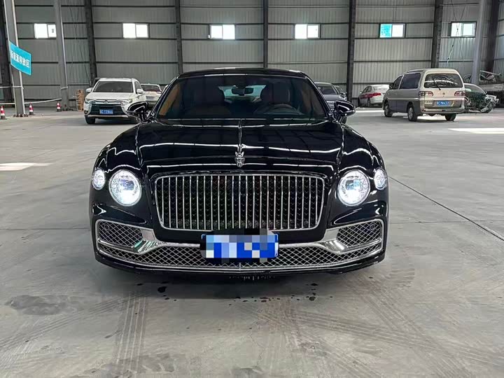 Фото 2 - Bentley Flying Spur