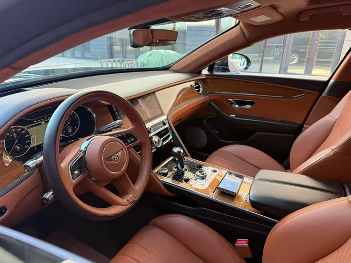 Фото 7 - Bentley Flying Spur