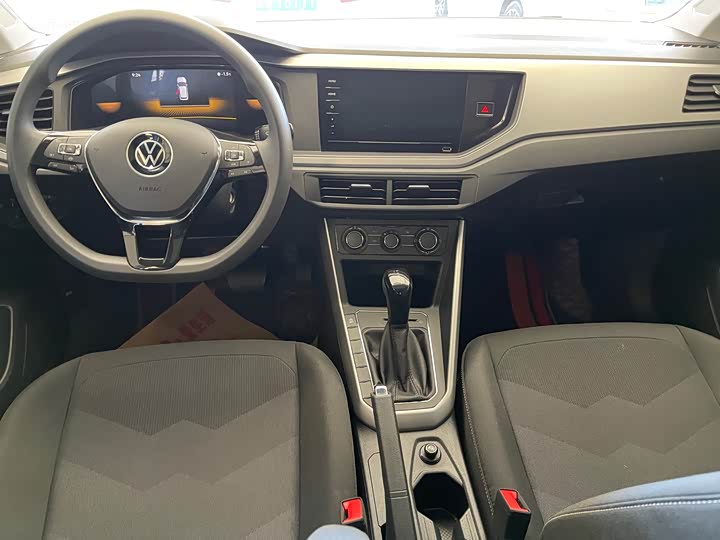 Фото 9 - Volkswagen Polo