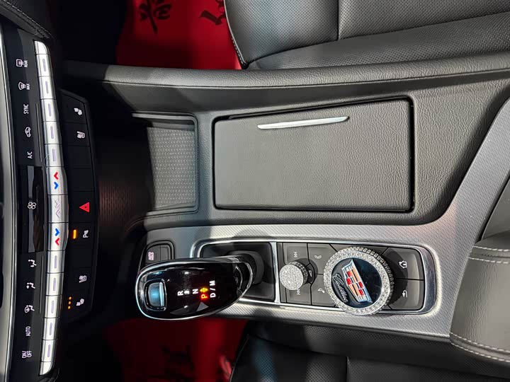 Фото 9 - Cadillac CT5