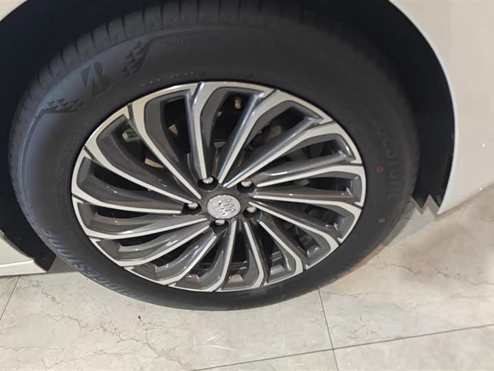 Фото 5 - Buick LaCrosse