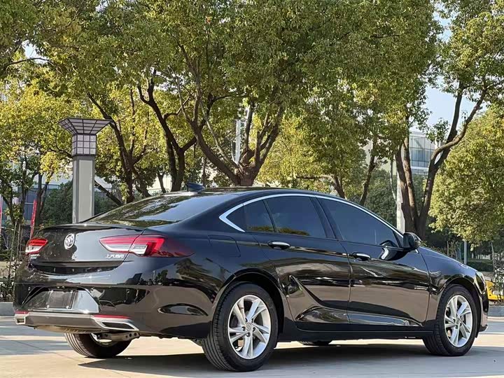 Фото 8 - Buick Regal