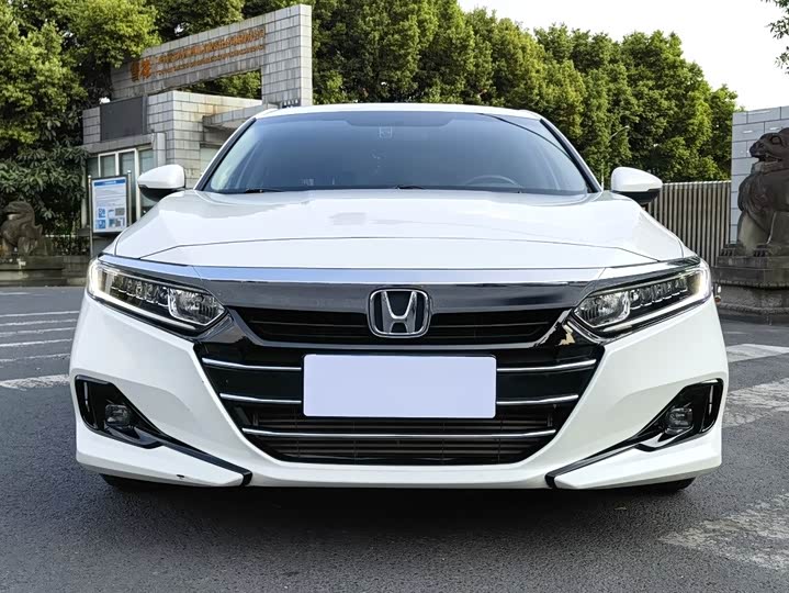 Фото 2 - Honda Accord