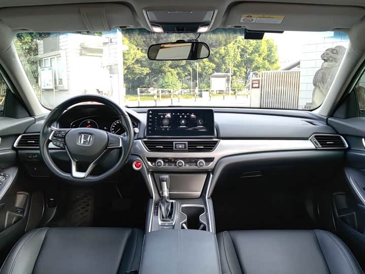 Фото 5 - Honda Accord