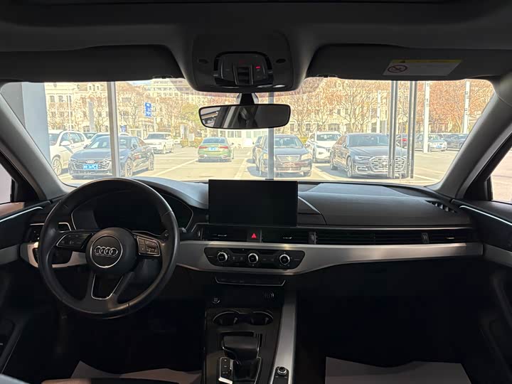 Фото 8 - Audi A4L