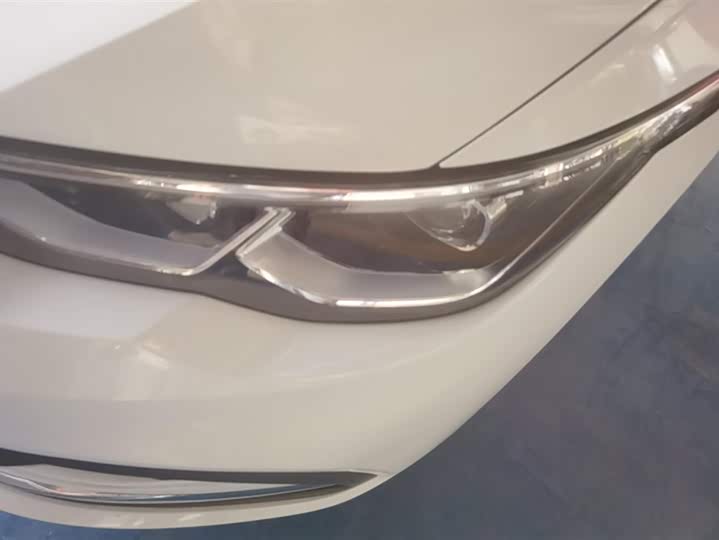 Фото 5 - Volkswagen Golf