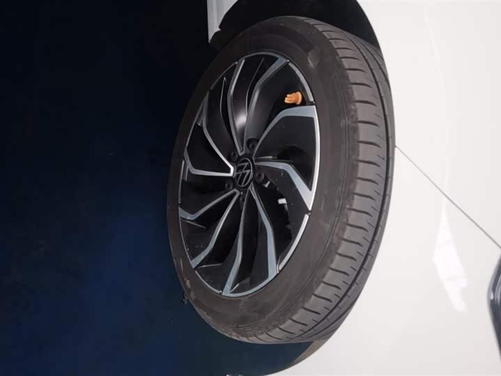 Фото 6 - Volkswagen Golf