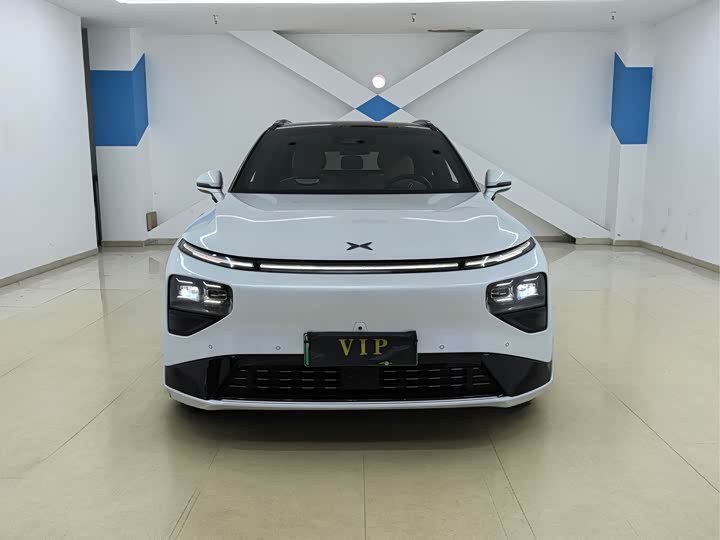 Фото 2 - XPeng G9