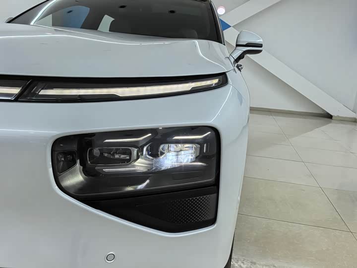 Фото 4 - XPeng G9