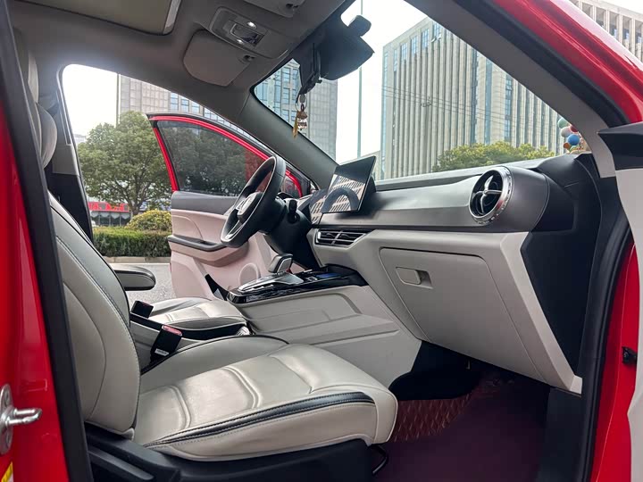 Фото 8 - BYD Yuan Pro