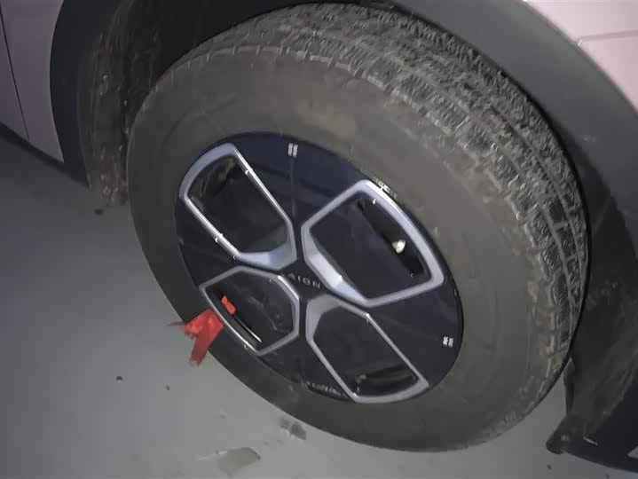 Фото 6 - GAC Aion UT