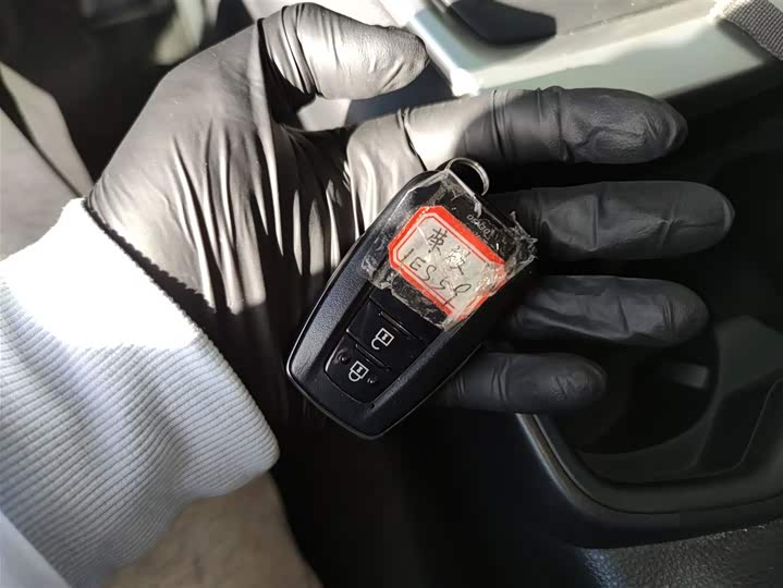 Фото 9 - Toyota RAV4