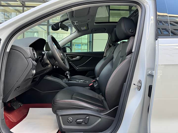 Фото 8 - Audi Q2L