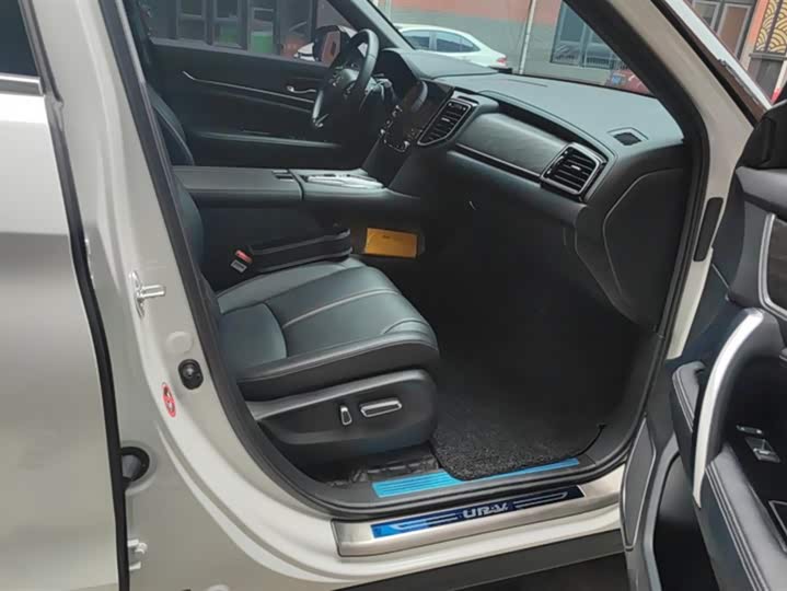 Фото 8 - Honda UR-V