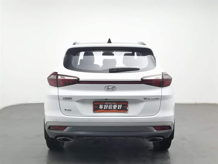 Фото 4 - Hyundai Tucson L