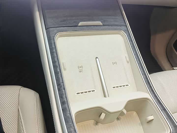 Фото 8 - Nio Onvo L90