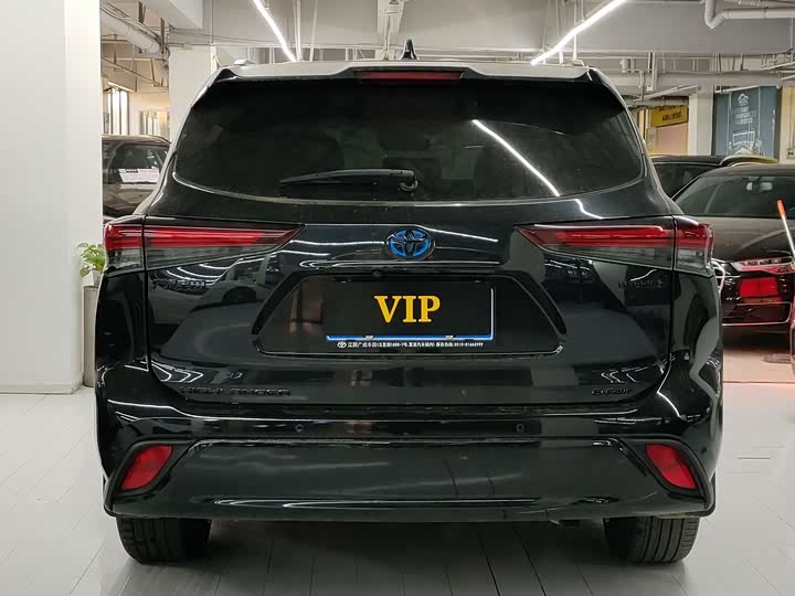 Фото 3 - Toyota Highlander