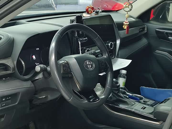 Фото 5 - Toyota Highlander