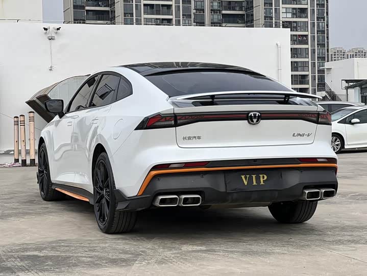 Фото 6 - Changan UNI-V