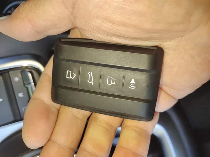 Фото 9 - Tank 300