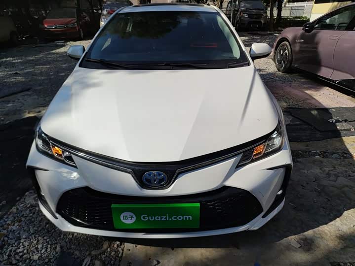 Фото 3 - Toyota Corolla