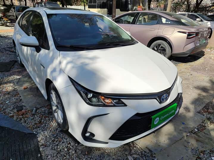 Фото 4 - Toyota Corolla