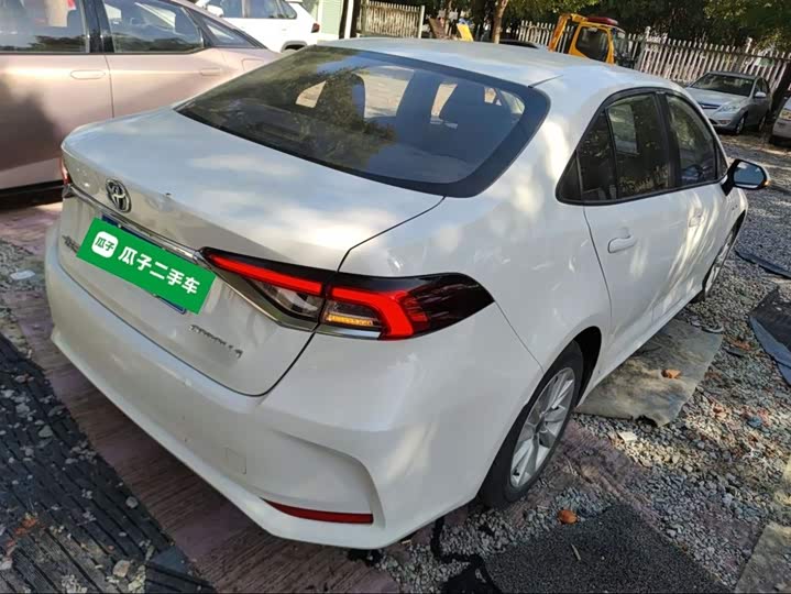 Фото 7 - Toyota Corolla