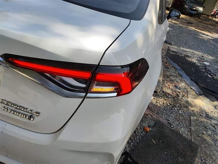 Фото 8 - Toyota Corolla