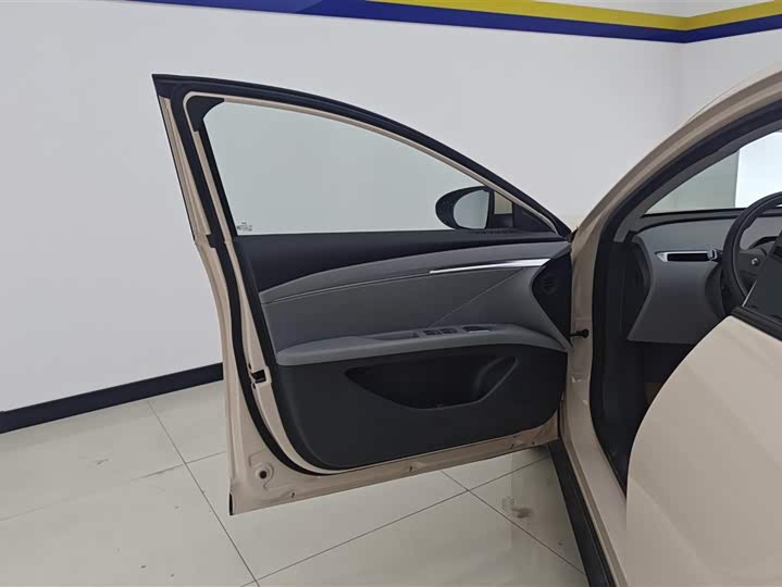 Фото 7 - XPeng Mona M03