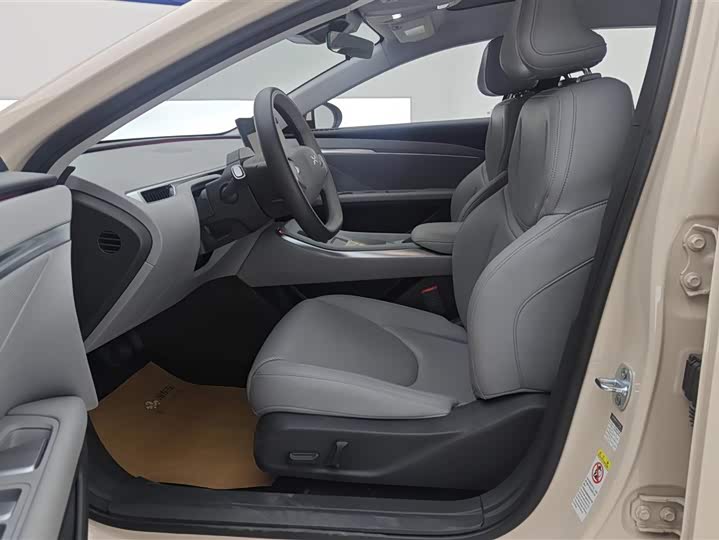 Фото 9 - XPeng Mona M03