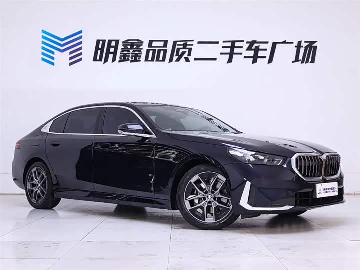 Фото 5 - BMW 5 Series