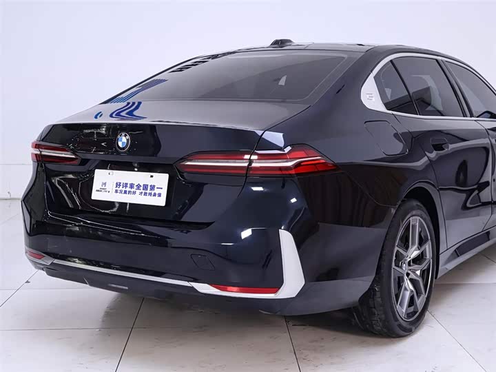 Фото 8 - BMW 5 Series