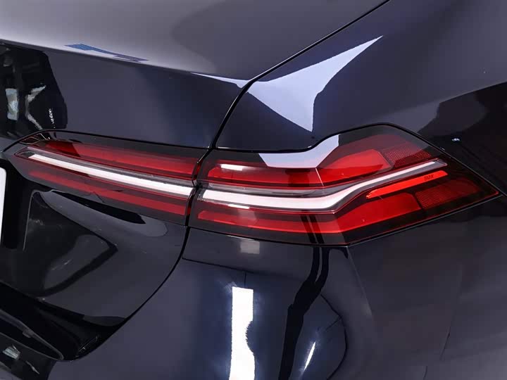 Фото 9 - BMW 5 Series