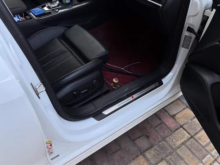 Фото 8 - Audi A4L