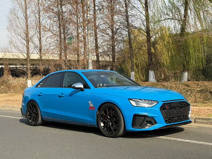 Фото 3 - Audi S4