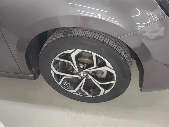 Фото 6 - MG Motor 5