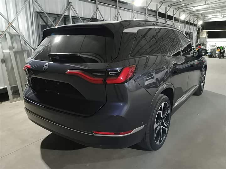 Фото 7 - Nio ES8