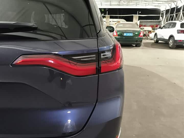 Фото 8 - Nio ES8