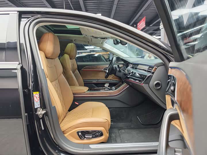 Фото 6 - Audi A8