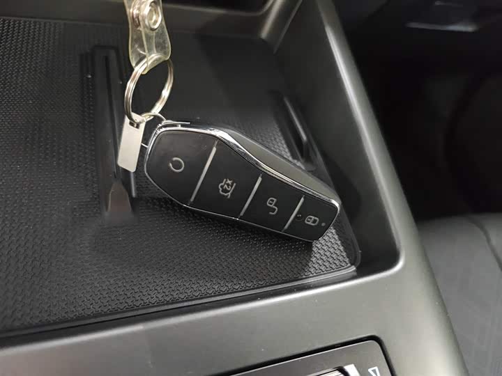 Фото 9 - BYD Qin Plus