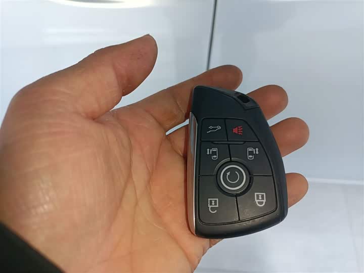 Фото 9 - Buick GL8 Hybrid