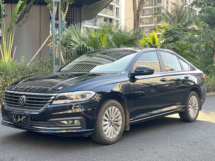 Фото 1 - Volkswagen Lavida