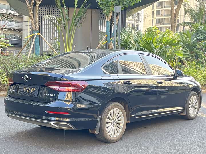 Фото 7 - Volkswagen Lavida