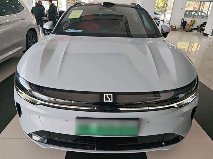 Фото 3 - Zeekr 007 GT