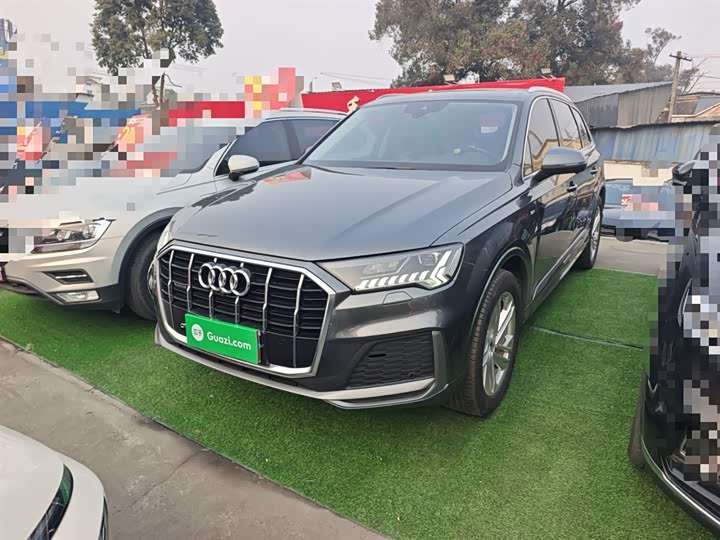 Фото 1 - Audi Q7